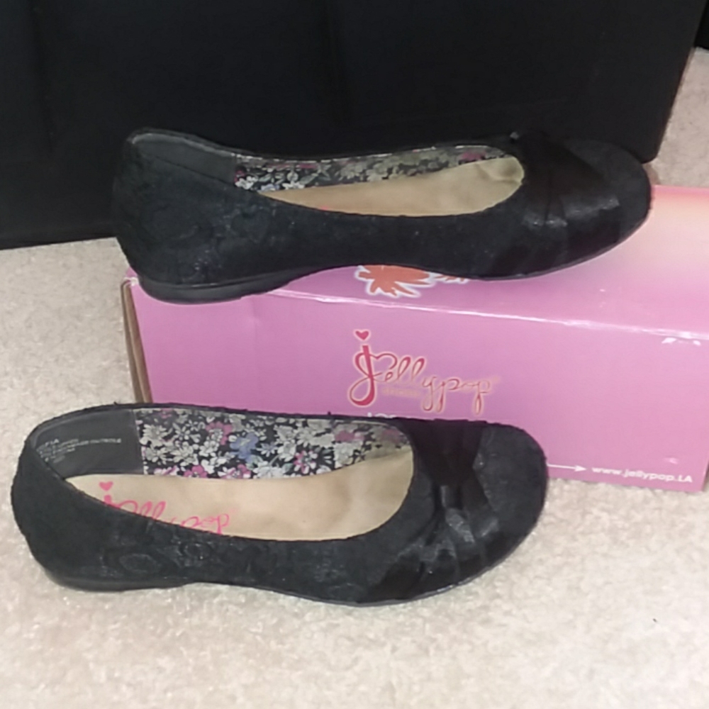 Black flats